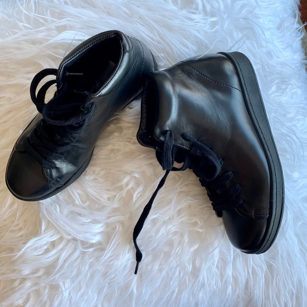 Linder Black leather lace up boots